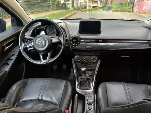 Mazda 2 1.5 turing