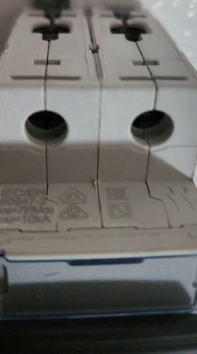 Interruptor Automatico 2p 20a D 10 Ka Bipolar 408032 Legrand