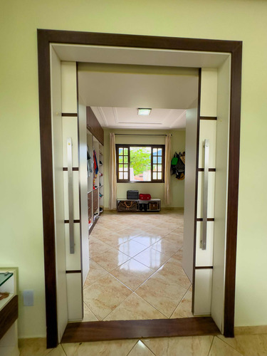 Casa Moderna Com 4 Suítes E Painel Solar Em Vargem Grande