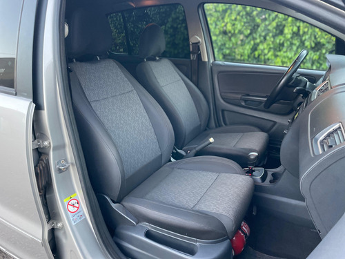 Volkswagen Fox 1.6 Vht I-motion Total Flex 5p