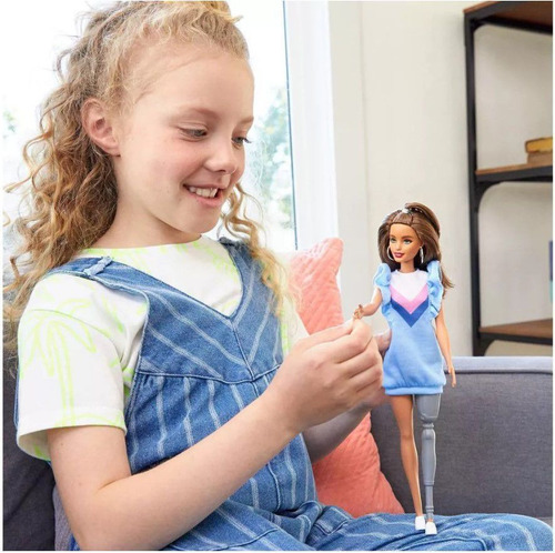 Imagem 6 de 7 de Barbie Fashionistas Morena E Perna Protética Ms