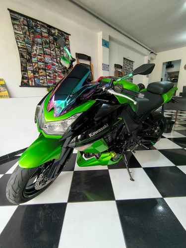 Moto Impecavel E Completa De Acessorios