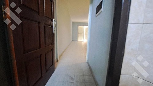 Venta Departamento 4 Amb, Remodelado A Nuevo. Pin, Neuquén