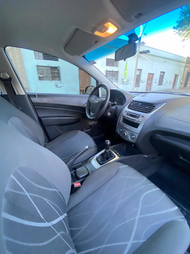 Imagen 8 de 15 de Chevrolet Sail 2016 1.4 Full