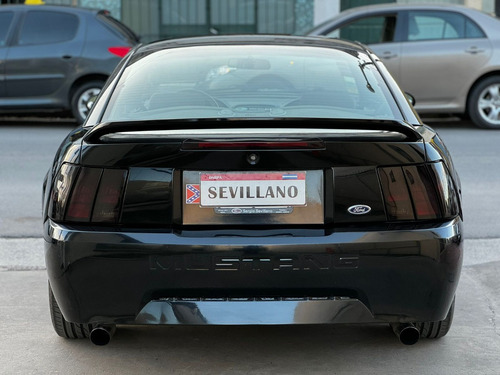Ford Mustang coupe 3.8 V6