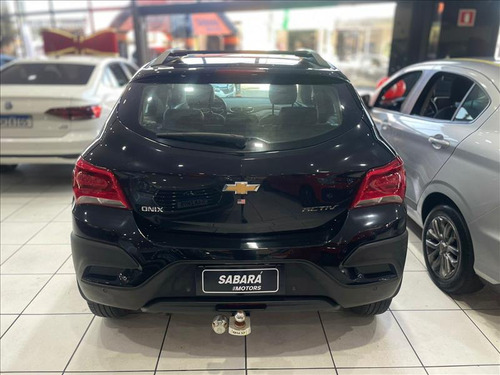 Chevrolet Onix Onix Hatch Activ (aut)