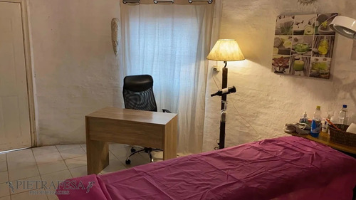 Dos Casas En Venta 3 Dormitorios 4 Baños Con Gran Patio Barbacoa Y Piscina- Av. Cibils-reducto- Ref: 1449