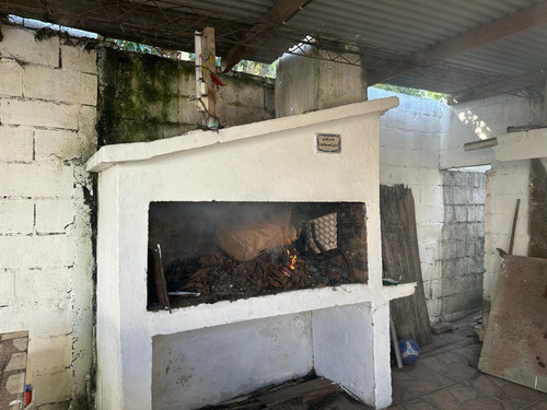 Casa En Ph Totalmente Independiente Frente A La Plaza Del Independiente Lezica