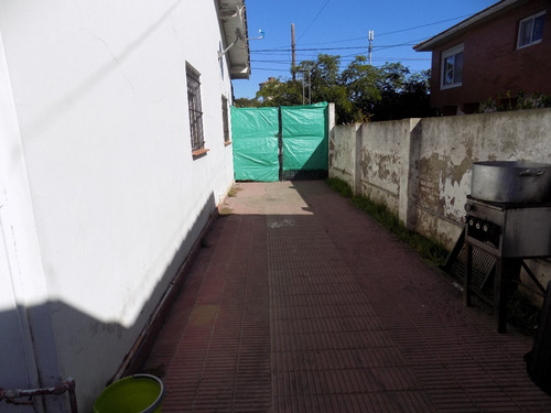 Imagen 4 de 4 de Casa De 3 Ambientes Con Patio Y Garage. Sobre Asfalto Todos Los Servicios
