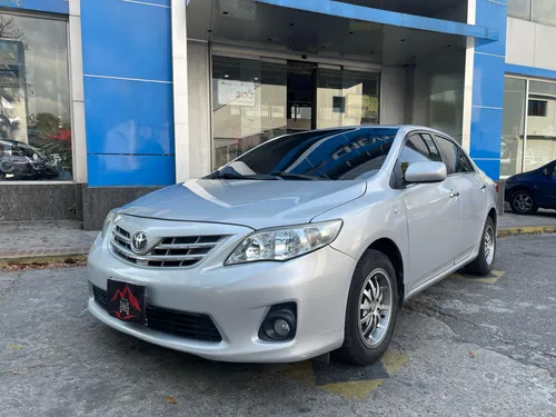 Toyota Corolla Sedan 2013