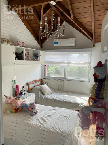 Venta Increíble Casa Con Piscina En Country Banco Provincia