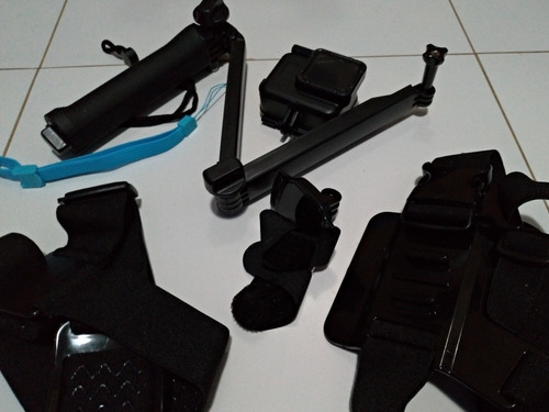 Gopro Hero 5 Black + Carregador De Bateria + 5 Acessórios