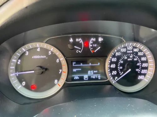 Nissan Sentra 1.8 B17 Advance