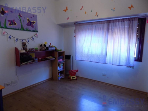 Casa Única De 4 Amb Con Galpon De 100 M2 Excelente Zona Martinez!!