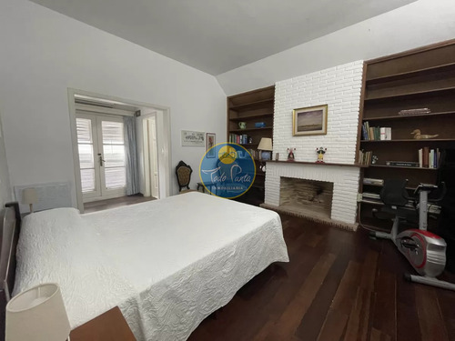 Venta Magnifica Casa, 5 Dormitorios, Golf, Punta Del Este