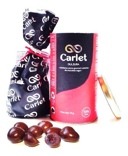 Imagen 1 de 3 de Chocolate Al 70% De Cacao Relleno De Arándanos Rojos Secos.