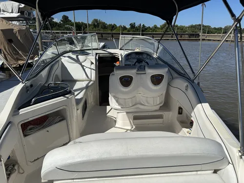 Trento 275 - 2016 - Volvo V6-280 Hp - Mooney Embarcaciones
