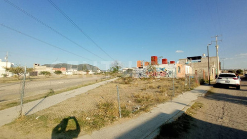 Terreno En Venta En Las Torres, San Juan Del Río, Querétaro.