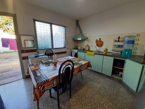 Imagen 5 de 14 de Casa Con Departamento En Venta En Ituzaingo Sur