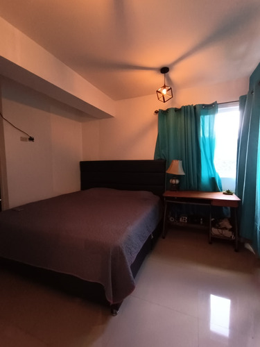 Elena Hidalgo Vende Apartamento En La Urbanización El Parral Residencia Royal Palace Posee Hermosa Vista, Fácil Acceso A La Autopista, Cercano A Centros Comerciales (solo Clientes)