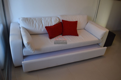 A Pasos De Playa Brava Con Servicios- Ref: 2865