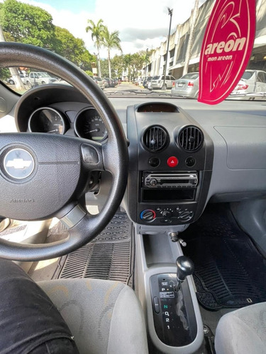 Imagen 7 de 12 de Chevrolet Aveo Automático