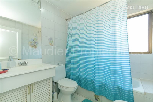 Departamento En Venta De 2 Dorm. En Las Condes