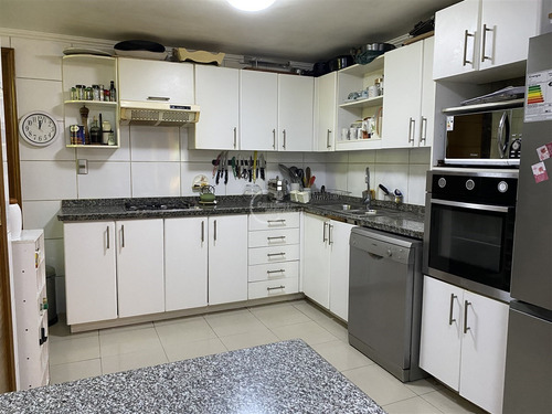 Departamento En Venta De 4 Dorm. En Lo Barnechea