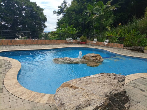 Imagen 14 de 14 de Townhouse En Lomas Del Este Res Lomas Alto Valencia Mm