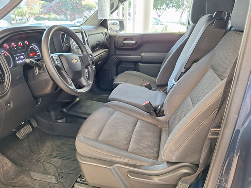 Chevrolet Silverado 4.3 V6 1500 WT Cabina Regular 4x4 At