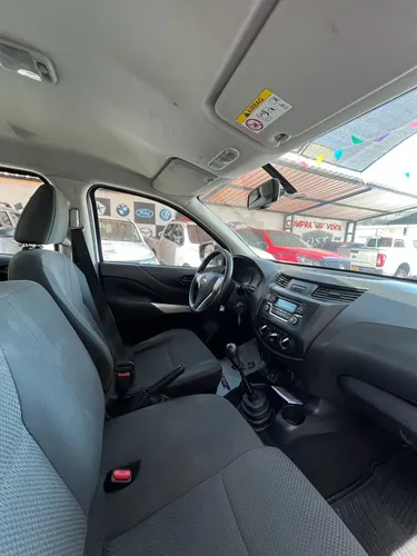 Nissan Frontier Sabanera gasolina 4x2