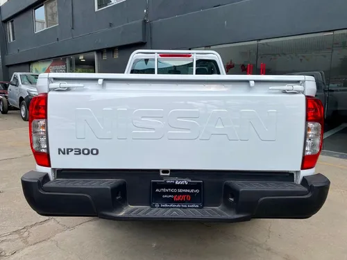 Nissan NP300 2.5 Pick Up AC Mt
