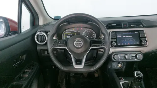 Nissan Versa 1.6 Advance