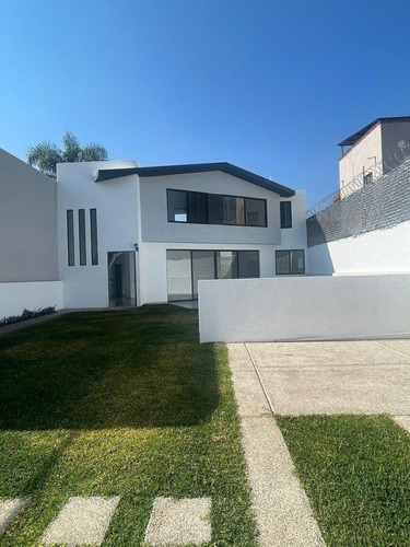 Casa En Venta En Fraccionamiento Lomas Tetela