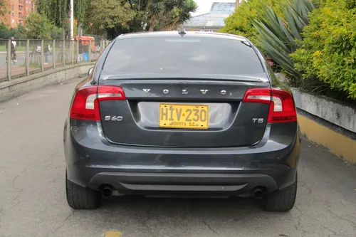 Volvo S60 2.0 Turbo T5 Premium