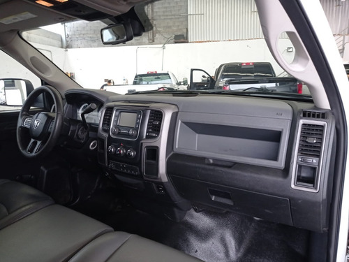 Imagen 15 de 15 de 2014 Ram 3500 Hemi 6.4 Lts Plataforma
