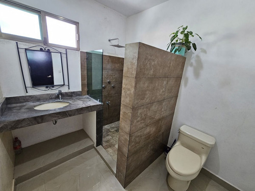 Casa En Venta, 5 Recamaras En Prado Norte, Mérida