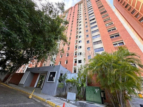 Apartamento En Alquiler En Lomas De Los Mangos 24-24195