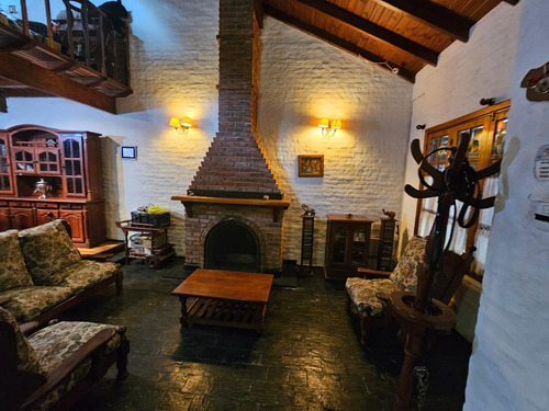 Casa En Venta 5 Ambientes En Ituzaingó Norte