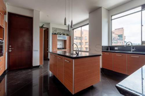 Apartamento En Arriendo/venta En La Cabrera. Cod V6405