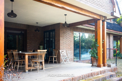 Casa En Arriendo De 3 Dorm. En Lo Barnechea