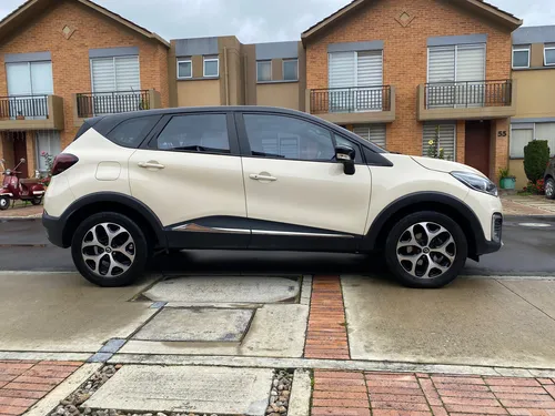 Renault Captur 2.0 Intens Automática