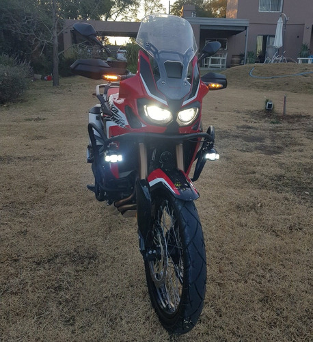Imagen 4 de 23 de Honda Africa Twin Crf 1000 Dct Automática, Impecable.
