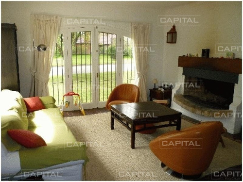 Casa 6 Dormitorios - Jardines De Cordoba- Ref: 25304
