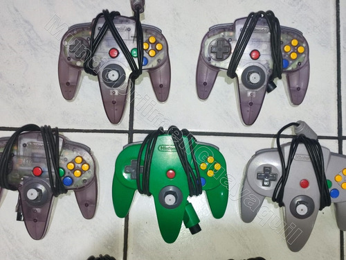 Imagen 2 de 3 de Nintendo 64 Control Original Ediciones Especiales (leer Des)