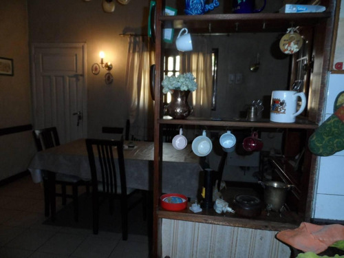 Imagen 4 de 12 de Casa Ph - 4 Ambientes - Pb - Servicios - Ideal Uso Profesion