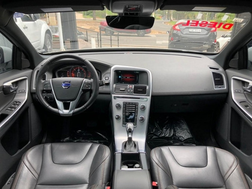 Imagem 10 de 12 de Volvo Xc 60 D5 Momentum Automatico