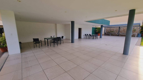 Apartamento En Venta En El Parral, Valencia 287518 Lz