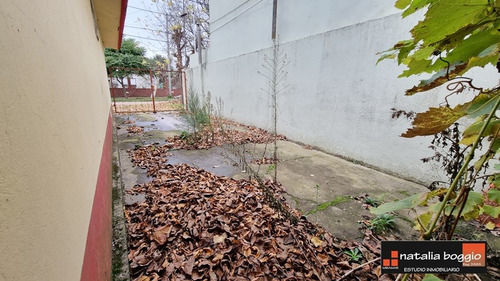 Casa Y Departamento En Miramar B° Los Pinos V5156