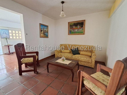 ¡descubre El Hogar De Tus Sueños En Cabudare! Imagina Vivir En Una Hermosa Casa De 2 Plantas, Situada En Un Urbanismo Tranquilo Y Seguro, Donde La Naturaleza Te Abraza Cada Día. Tu Nuevo Hogar Te Espe